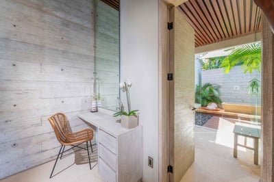 Luxury Villa Photo #30