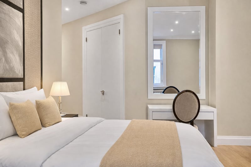 The Knightsbridge