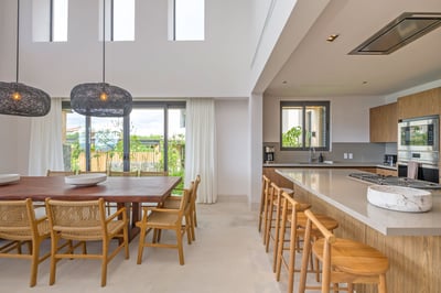Luxury Villa Photo #17