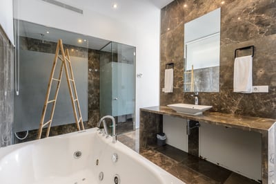 Luxury Villa Photo #22