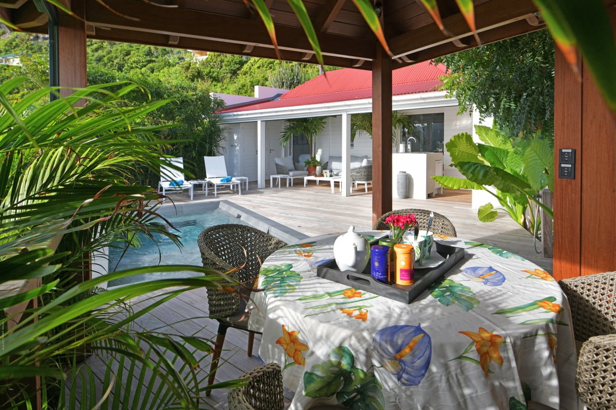 Kitchen & Dining Area - Image 16