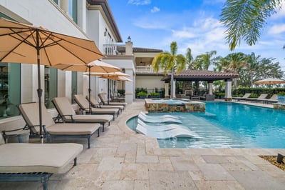 Luxury Villa Photo #8