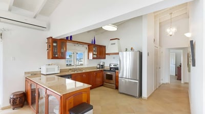Luxury Villa Photo #7
