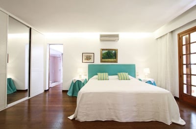 Luxury Villa Photo #14