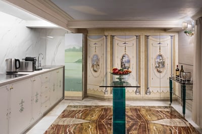 Luxury Villa Photo #5