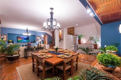 Luxury Villa Photo #16