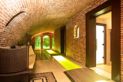 Luxury Villa Photo #3