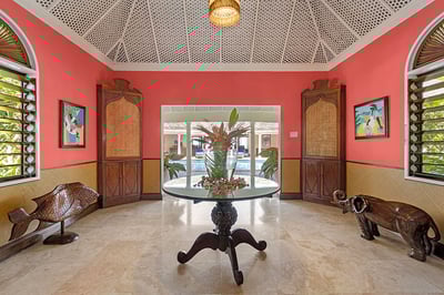 Luxury Villa Photo #14