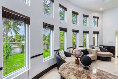 Luxury Villa Photo #23