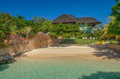 Luxury Villa Photo #6