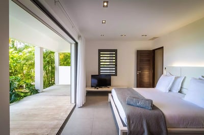 Luxury Villa Photo #27