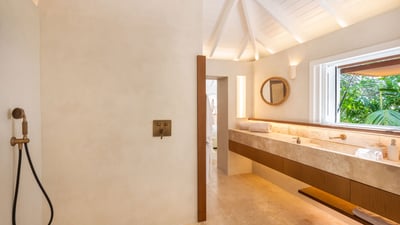Luxury Villa Photo #42