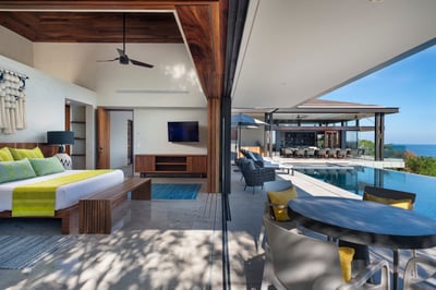Luxury Villa Photo #22