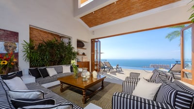 Luxury Villa Photo #18