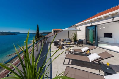 Luxury Villa Photo #24