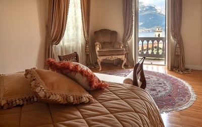 Luxury Villa Photo #18