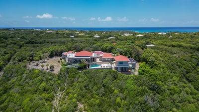 Luxury Villa Photo #38