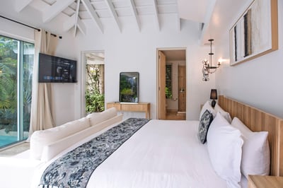 Luxury Villa Photo #55