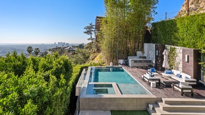 Luxury Villa Photo #4