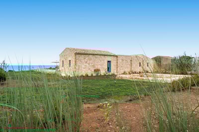 Luxury Villa Photo #11