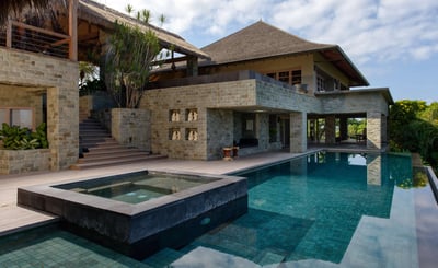 Luxury Villa Photo #6