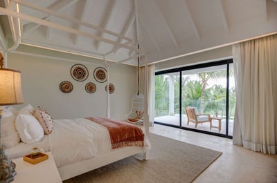 Luxury Villa Photo #30