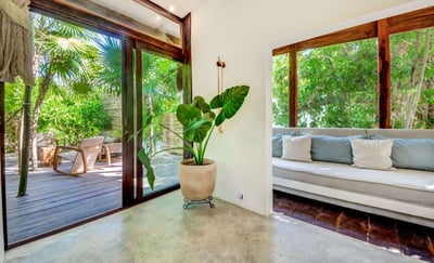 Luxury Villa Photo #8