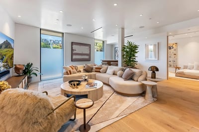 Luxury Villa Photo #14