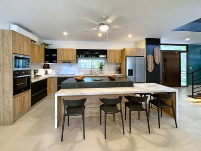 Luxury Villa Photo #25