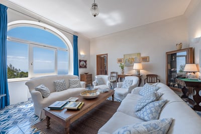Luxury Villa Photo #16