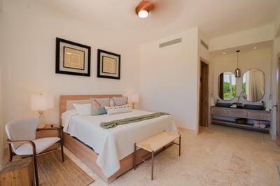 Luxury Villa Photo #27