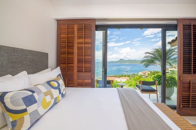 Luxury Villa Photo #42