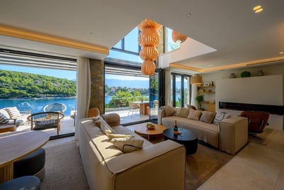 Luxury Villa Photo #47