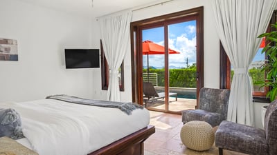 Luxury Villa Photo #17