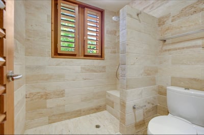 Luxury Villa Photo #40