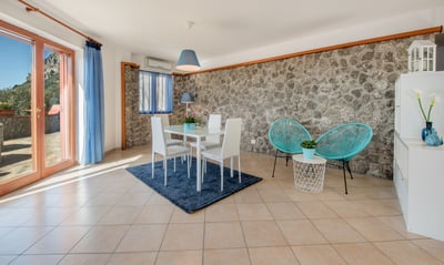 Luxury Villa Photo #17