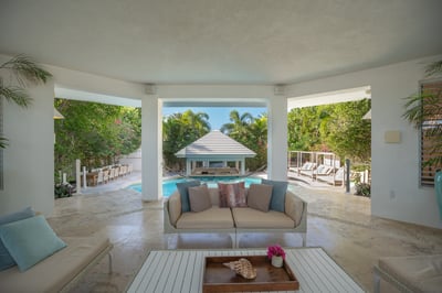 Luxury Villa Photo #30