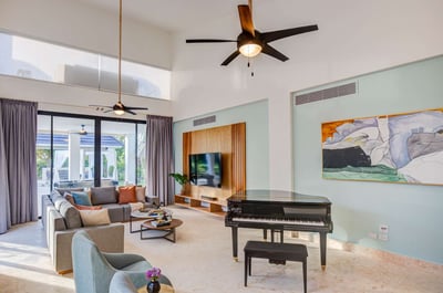 Luxury Villa Photo #10