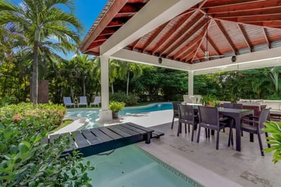 Luxury Villa Photo #8