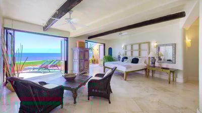 Luxury Villa Photo #25