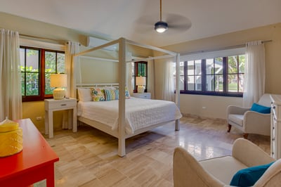 Luxury Villa Photo #51