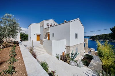 Luxury Villa Photo #18