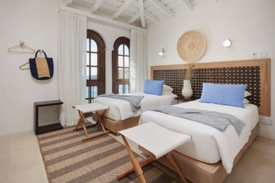 Luxury Villa Photo #22