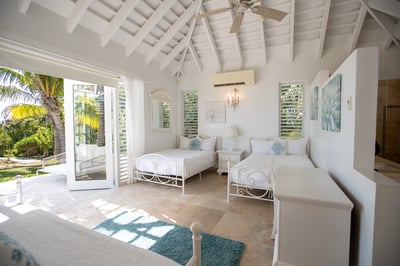 Luxury Villa Photo #58