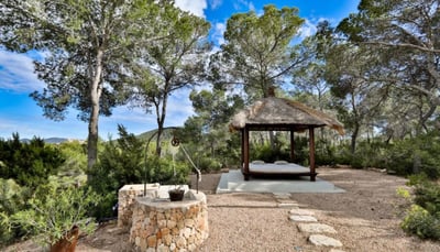 Luxury Villa Photo #4