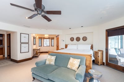 Luxury Villa Photo #15