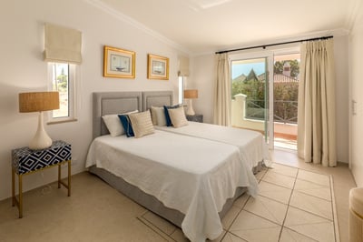 Luxury Villa Photo #19