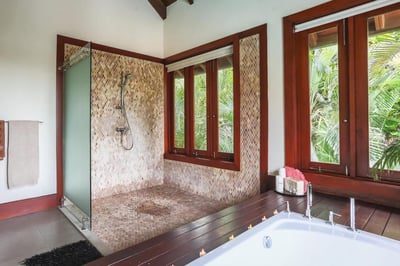 Luxury Villa Photo #28