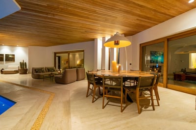 Luxury Villa Photo #21