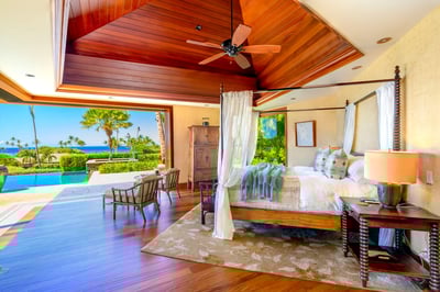 Luxury Villa Photo #20